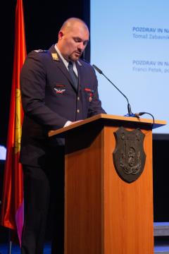 Slavnostna podelitev listin o napredovanju v čine gasilski častnik, višji gasilski častnik in visoki gasilski častnik (7)